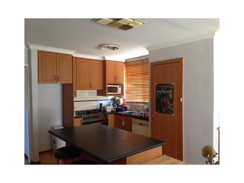 1A Dalston Crescent, Kardinya WA 6163