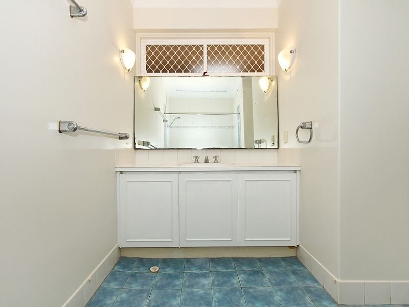 35 Bernley Drive, Viveash WA 6056