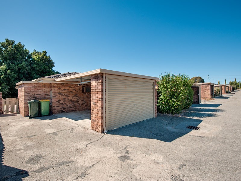 1/32 Bohemia Way, Parkwood WA 6147