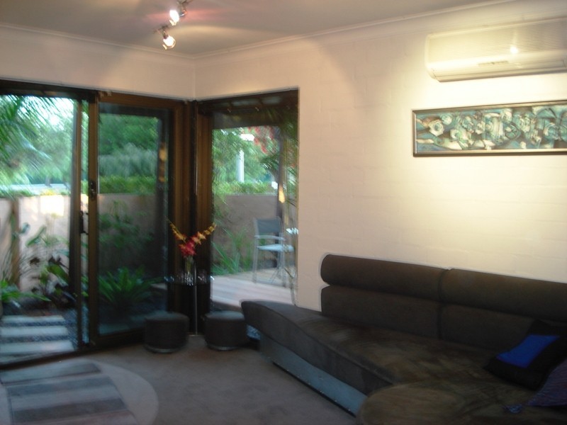 3/2 Manning Terrace, South Perth WA 6151
