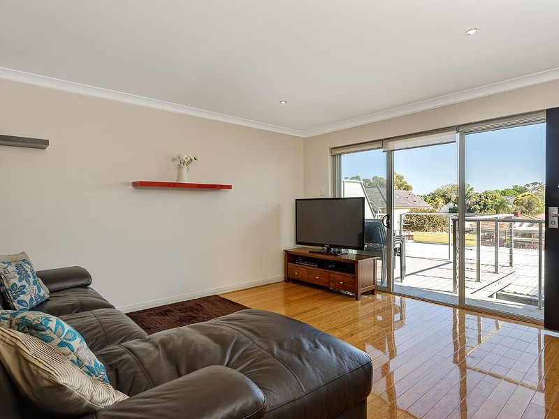 7/101 Matheson Road, Applecross WA 6153