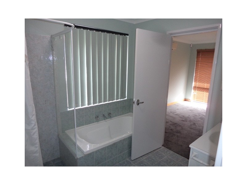 1/35 Bickley Road, Cannington WA 6107