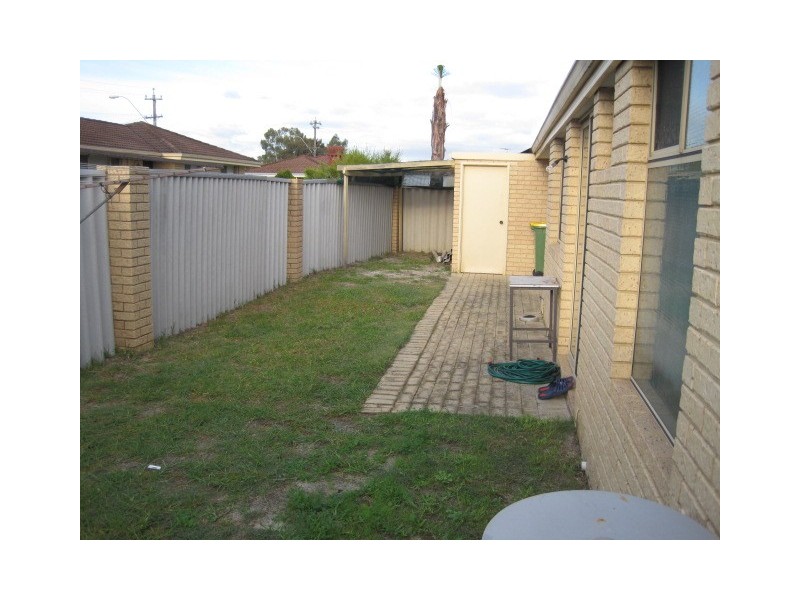 6/12 Farnaby Lane, Beckenham WA 6107