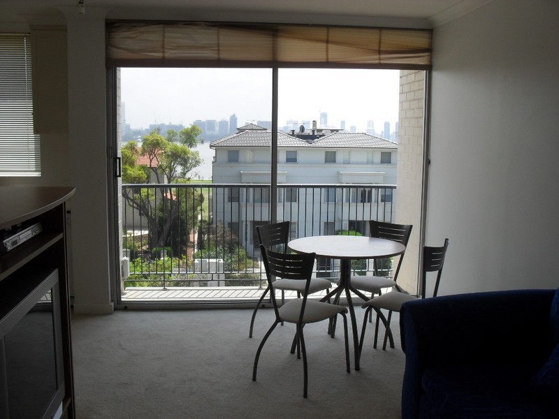 14/177 Mill Point Road, South Perth WA 6151