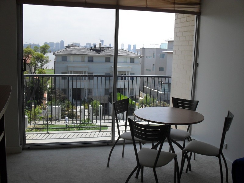 14/177 Mill Point Road, South Perth WA 6151