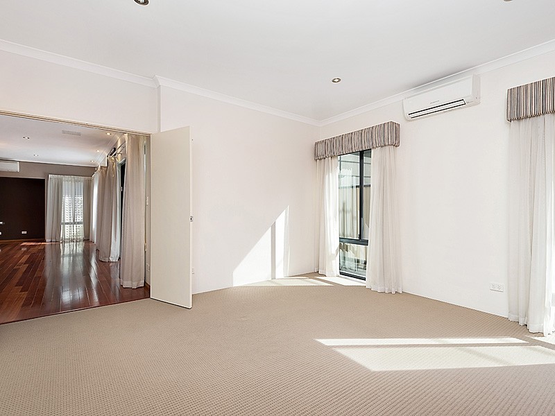 130B Barbican Street East, Shelley WA 6148