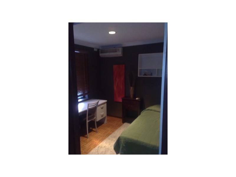 4/8 Axford Street, Como WA 6152