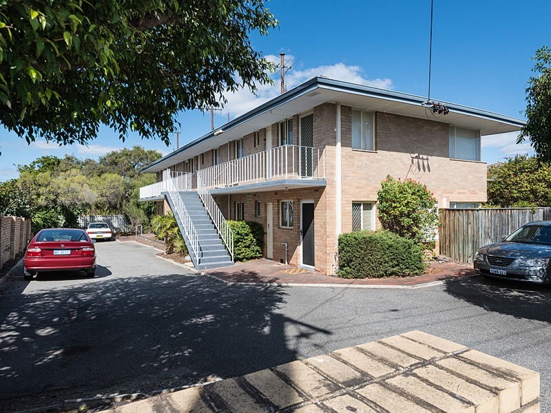 3/1A Hobbs Avenue, Como WA 6152