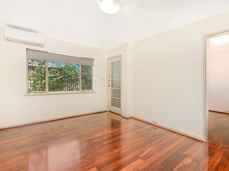 3/1A Hobbs Avenue, Como WA 6152