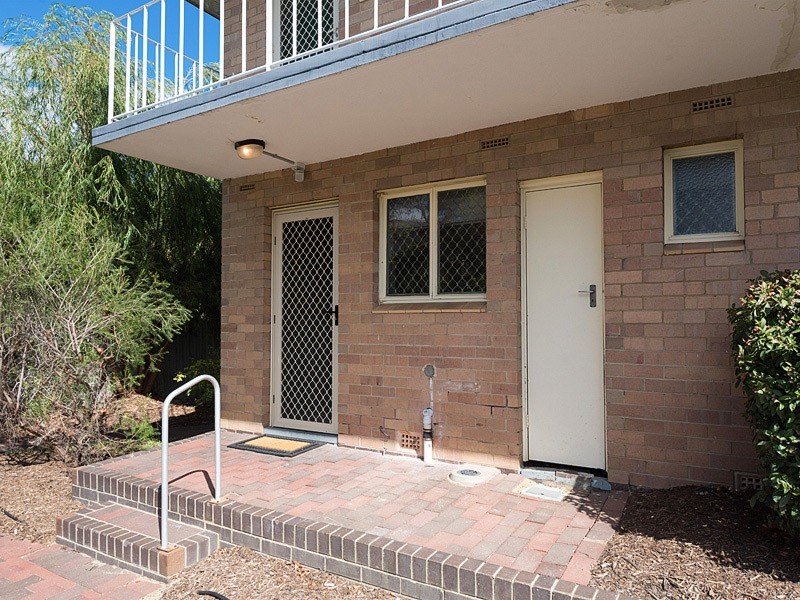 3/1A Hobbs Avenue, Como WA 6152