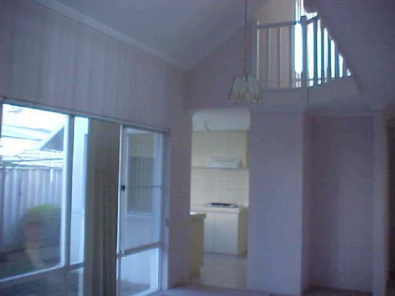 2/10 Eric Street, Como WA 6152