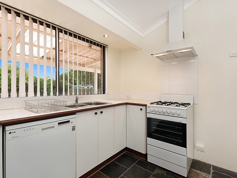 12 Ingvarson Way, Bibra Lake WA 6163