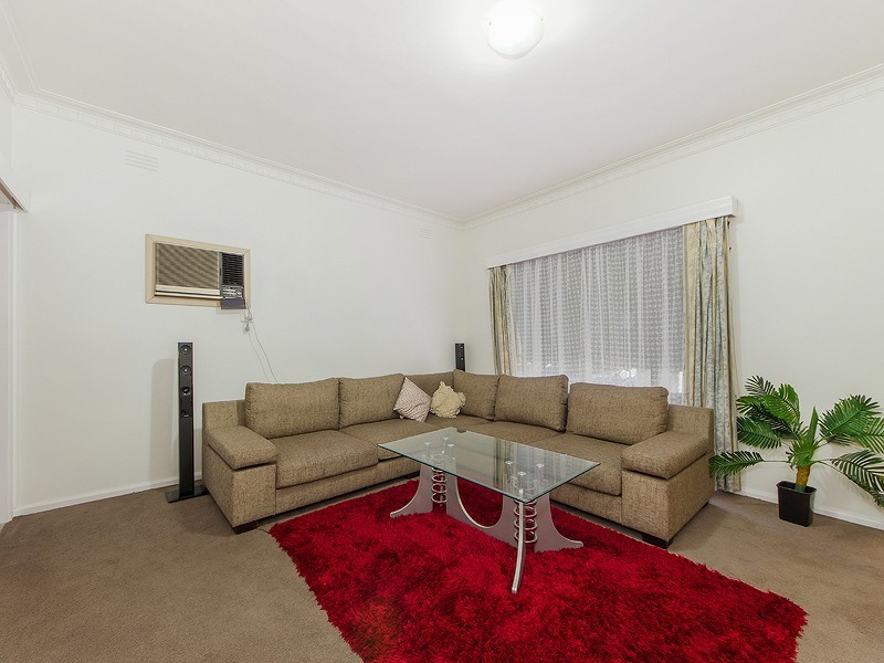 90A Leonard Ave, St Albans VIC 3021