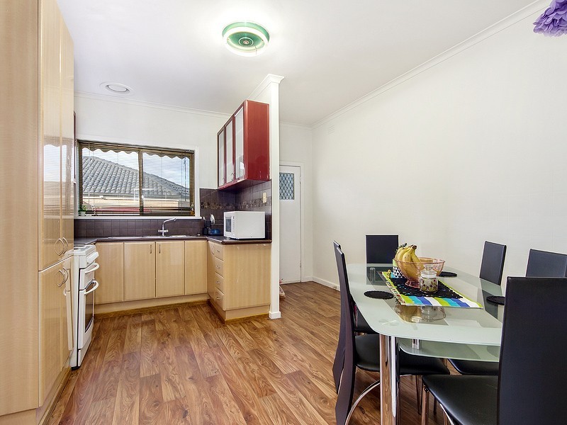 90A Leonard Ave, St Albans VIC 3021