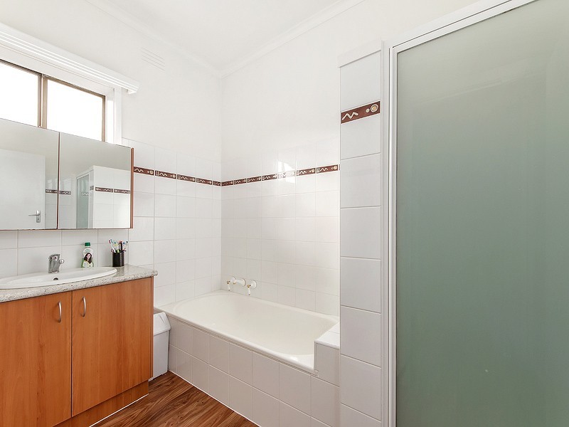 90A Leonard Ave, St Albans VIC 3021