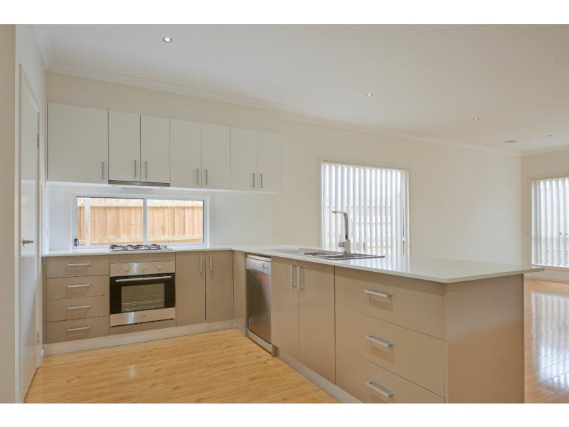 9 NEIGHBOURHOOD GROVE, Point Cook VIC 3030