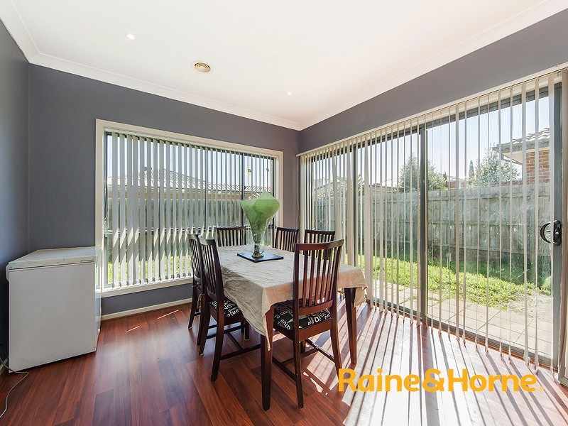 9 ELOURA CIRCUIT, Taylors Hill VIC 3037