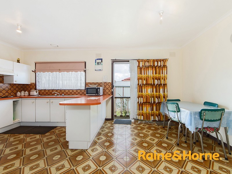 5 CHESTER CRESCENT, Deer Park VIC 3023