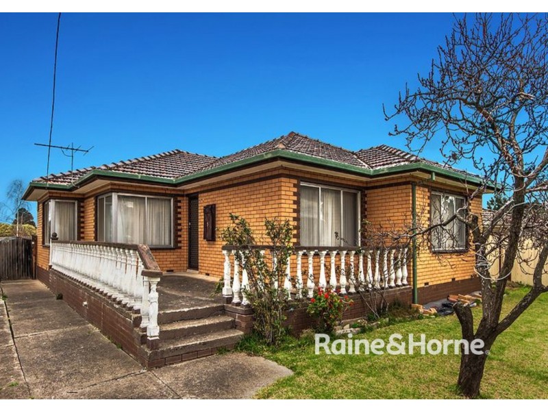 5 Chester Crescent, Deer Park VIC 3023