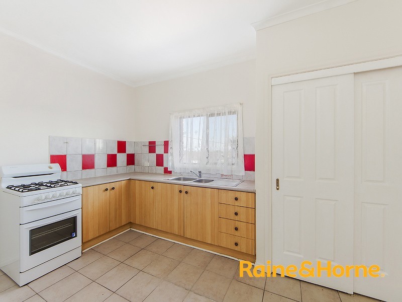 5 WILLATON STREET, St Albans VIC 3021