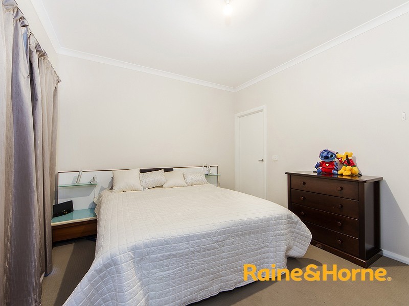 1/9 Brindalee Way, Hillside VIC 3037