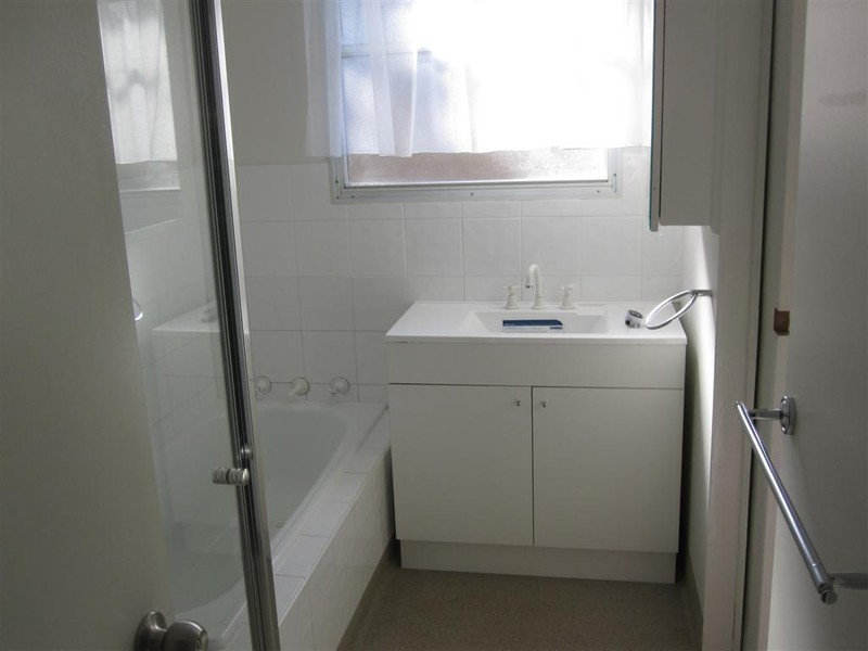 26 Oakwood Road, Albanvale VIC 3021