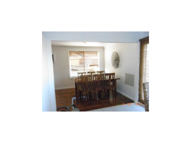 8 Douglas Avenue, St Albans VIC 3021