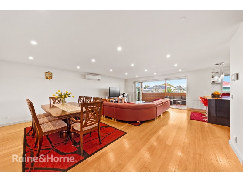 51 GILLESPIE ROAD, St Albans VIC 3021