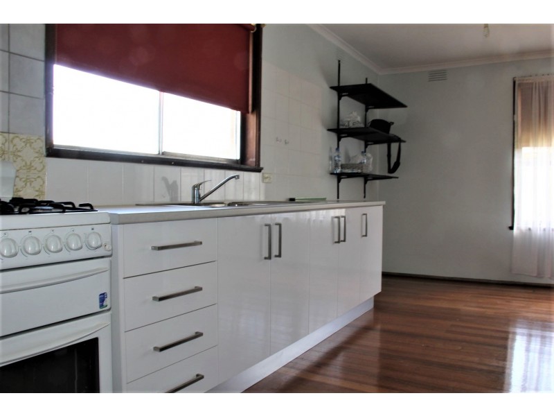 161 Main Road East, St Albans VIC 3021