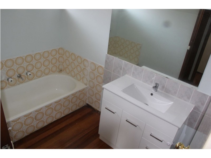 161 Main Road East, St Albans VIC 3021