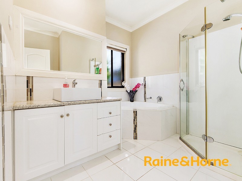 2A GEORGE STREET, St Albans VIC 3021