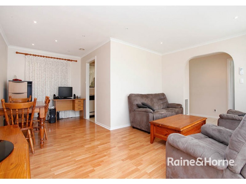 19 PILBARA CT, Kings Park VIC 3021