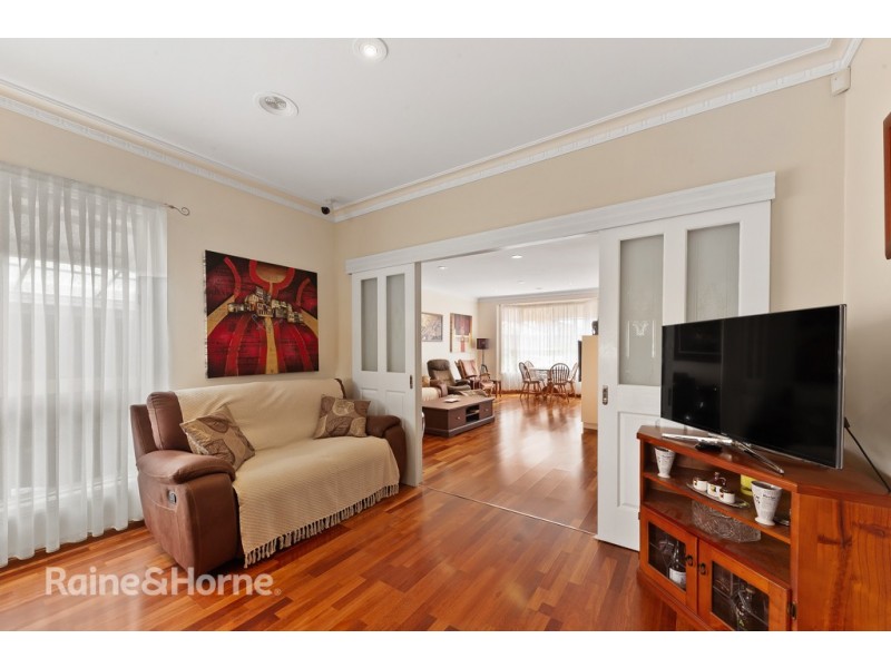 1 DRAGON WAY, Kings Park VIC 3021