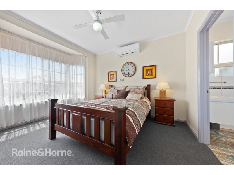 1 DRAGON WAY, Kings Park VIC 3021