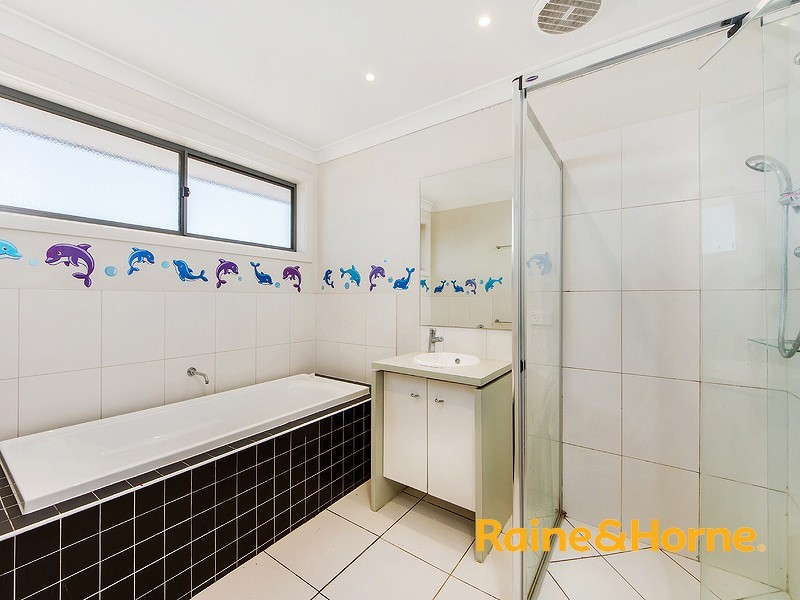 9 ELOURA CIRCUIT, Taylors Hill VIC 3037