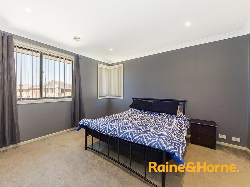9 ELOURA CIRCUIT, Taylors Hill VIC 3037