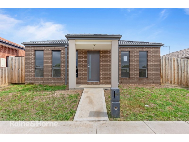 87 McCann Drive, Albanvale VIC 3021
