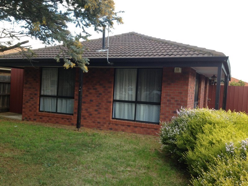 3 Sandstone Court, Delahey VIC 3037