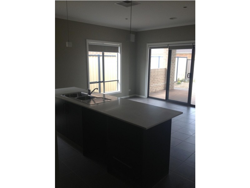 34 Katrina Drive, Burnside Heights VIC 3023