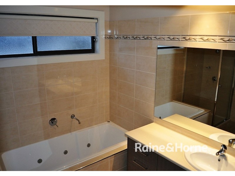 1/177 Copernicus Way, Keilor Downs VIC 3038