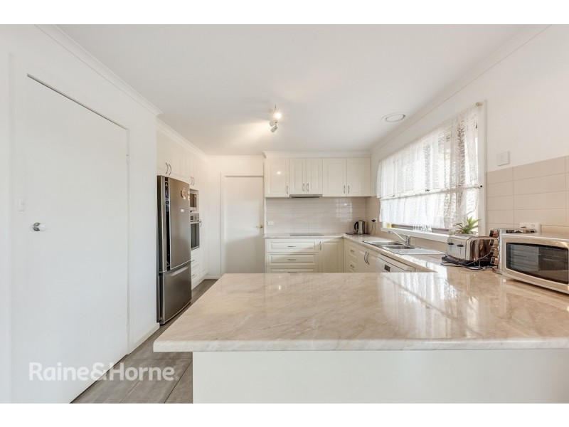 20 CORNHILL STREET, St Albans VIC 3021