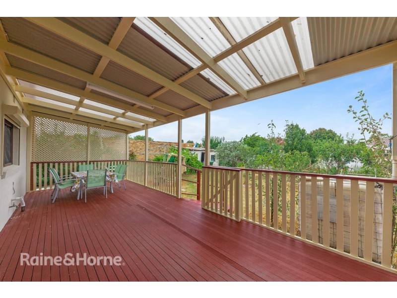 20 CORNHILL STREET, St Albans VIC 3021