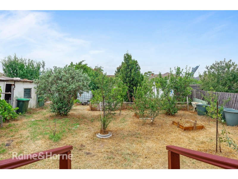 20 CORNHILL STREET, St Albans VIC 3021