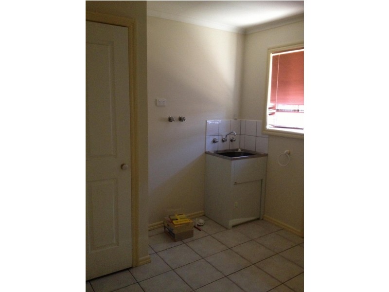 82 Lee St, Deer Park VIC 3023