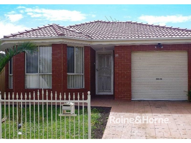 24 Patonga Drive, Delahey VIC 3037