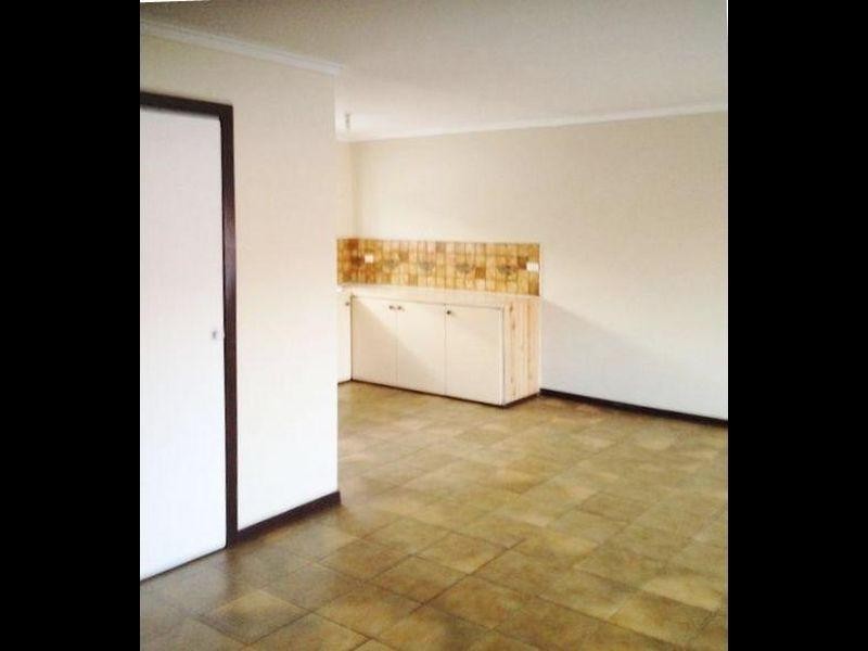 1/7 Lee St, Deer Park VIC 3023