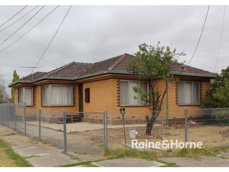 5 Chester Cres, Deer Park VIC 3023