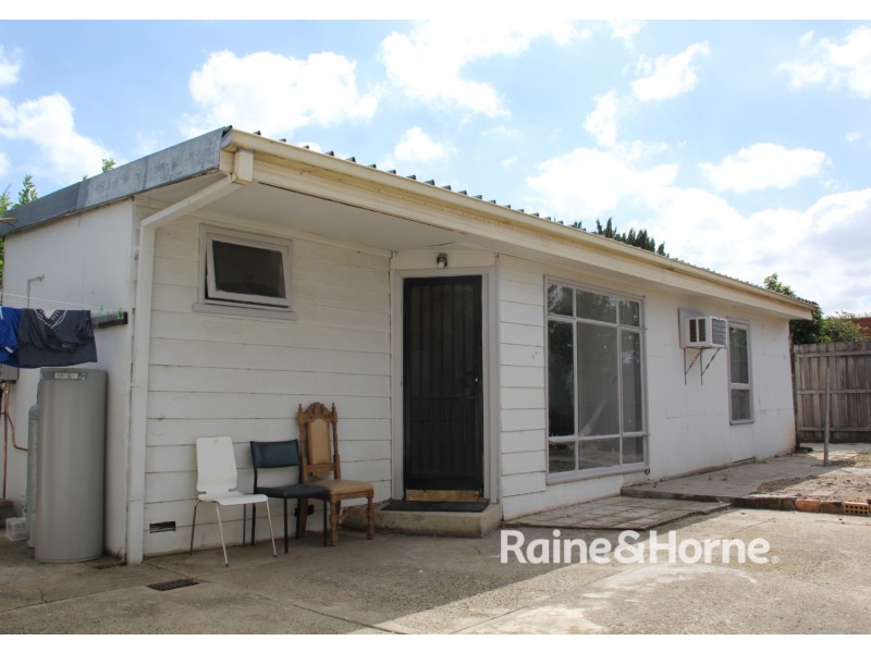 3/24 Curtin Street, St Albans VIC 3021