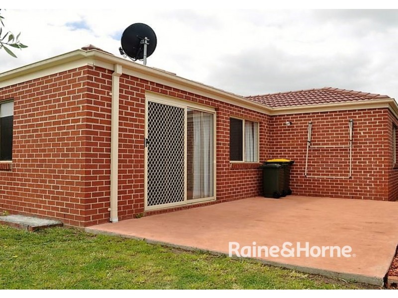 2/43 Glyndon Avenue, St Albans VIC 3021