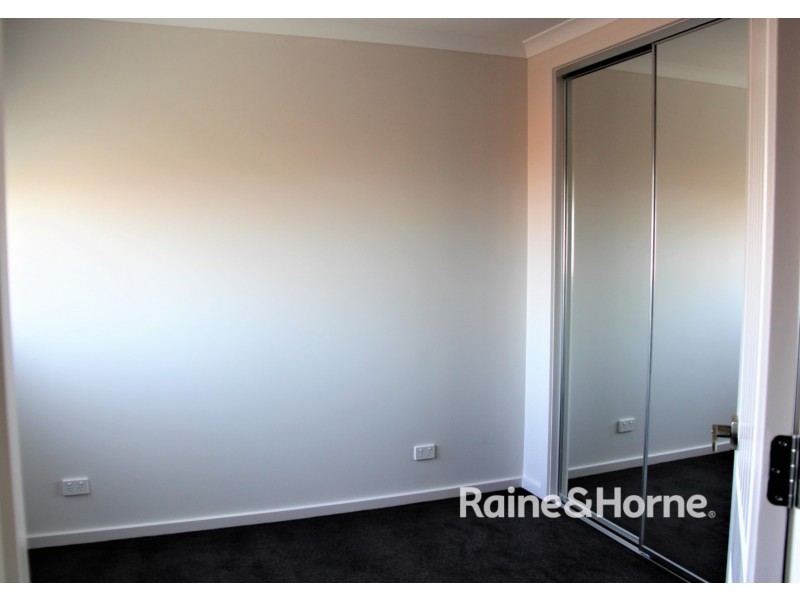 1/5 Emily Street, St Albans VIC 3021